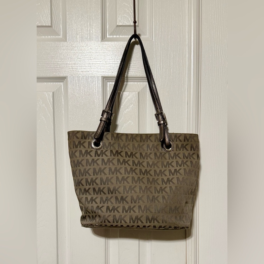 Michael Kors MK Logo Gray Jet Set Travel Tote Shoulder Bag Purse Handbag